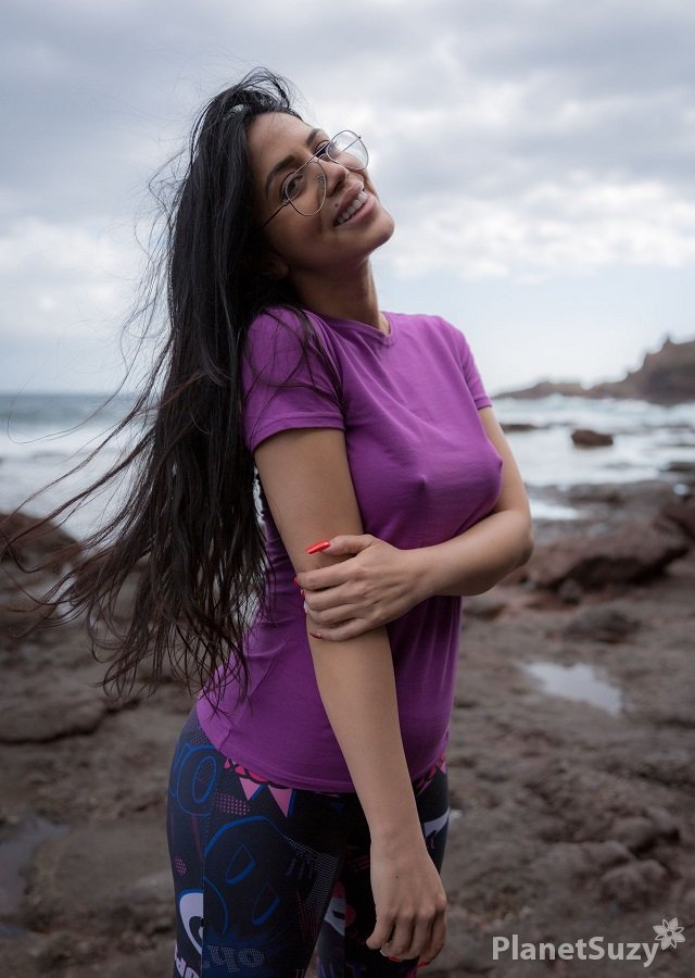 Julia de Lucia - Romantic Sex With Latina Babe On The Beach FullHD