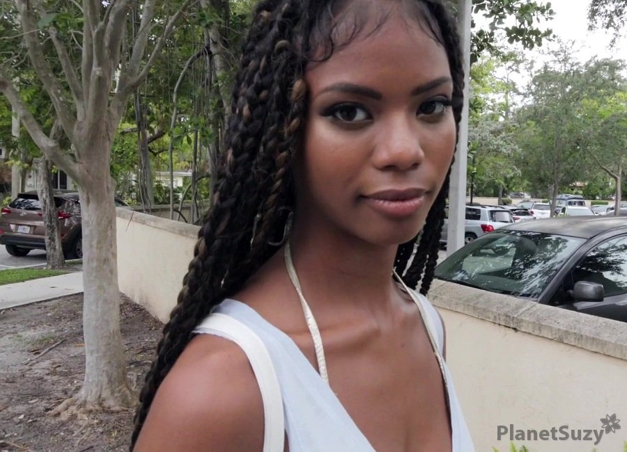 Nia Nacci - Beauty Ebony Girl Fuck On The Street For Money SD