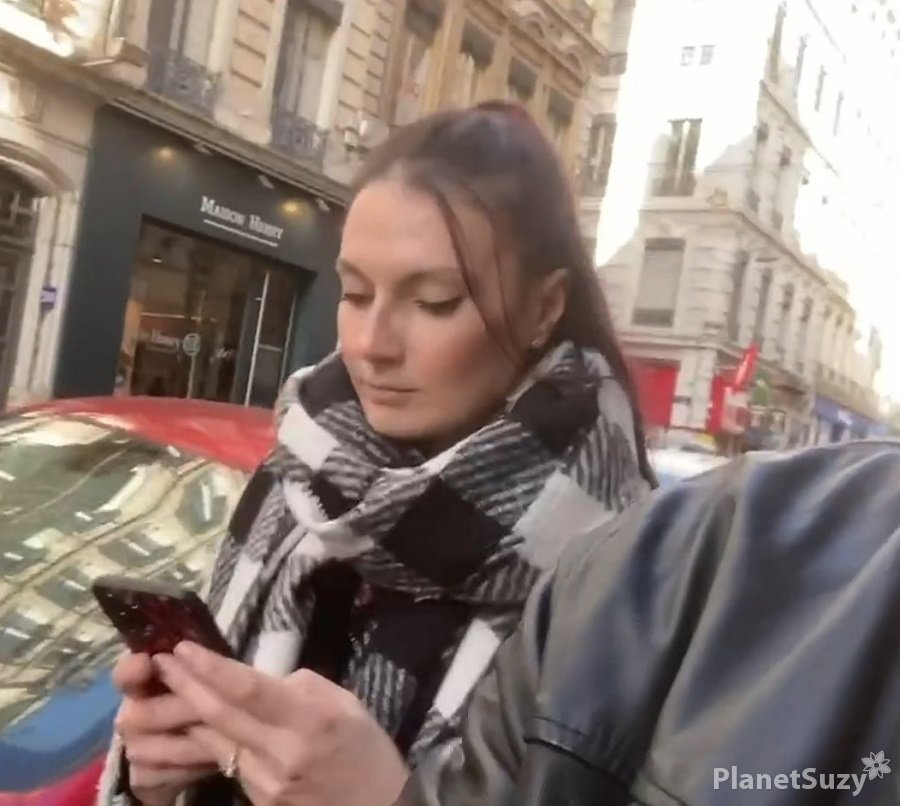Lia Spicy - Tinder Sex Date in Lyon - France FullHD