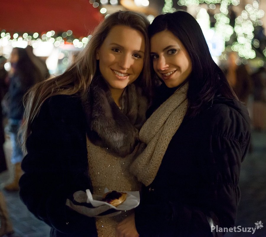 Gabi de Castello, Whitney - Romantic Lesbian Sex At Winter Wonderland FullHD