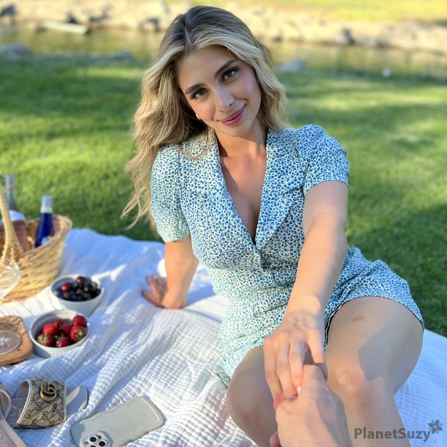 Tru Kait - Took Her To A Picnic In The Park And Then Fucked Her FullHD