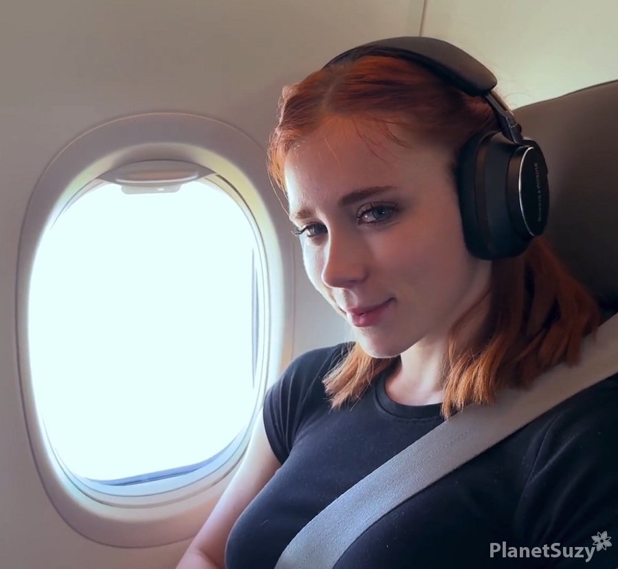 Sweety Fox - Met A Nice Girl On The Plane And Fuck her Later FullHD