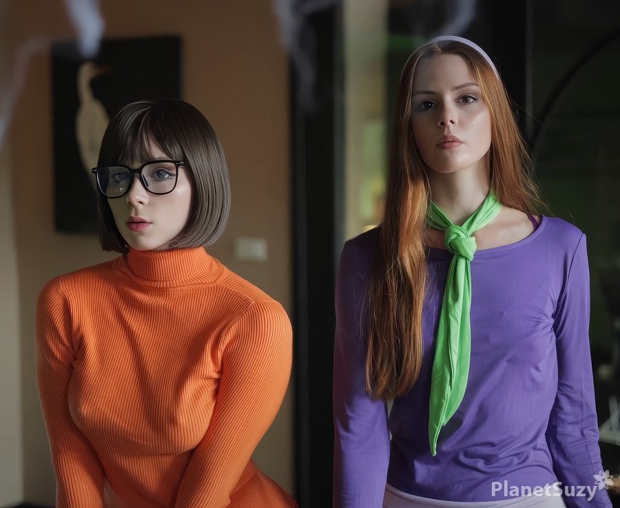 Sweety Fox, Arina Fox - Cosplay Velma and Daphne Uncovering Hidden Desires FullHD