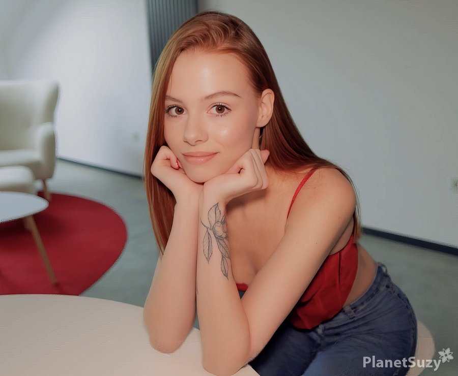 Arina Fox - Board Game With Stepsister Ends In Bedroom Sex UltraHD/4K