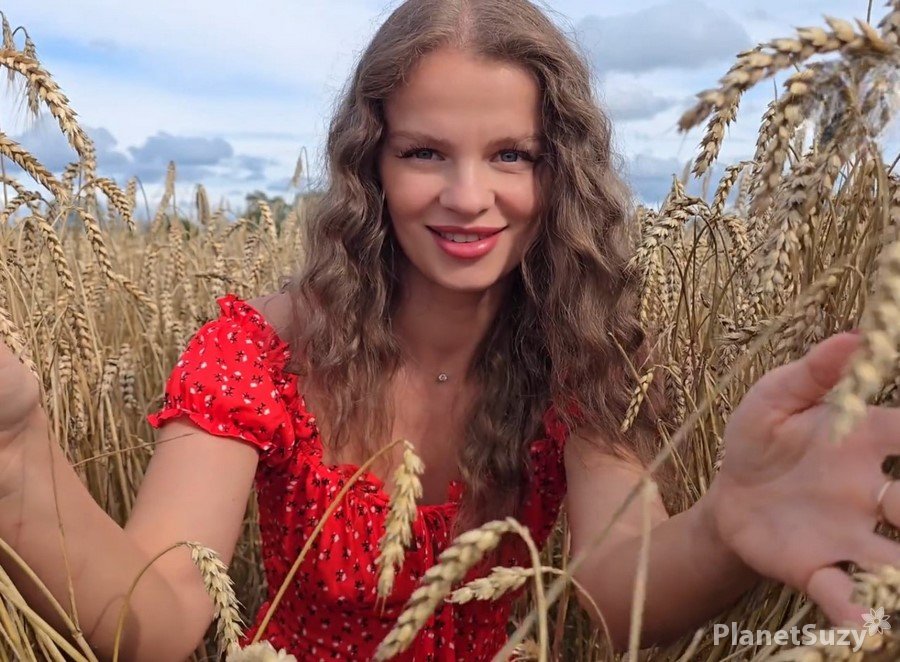 S-Wife Katy - Sex In A Wheat Field FullHD