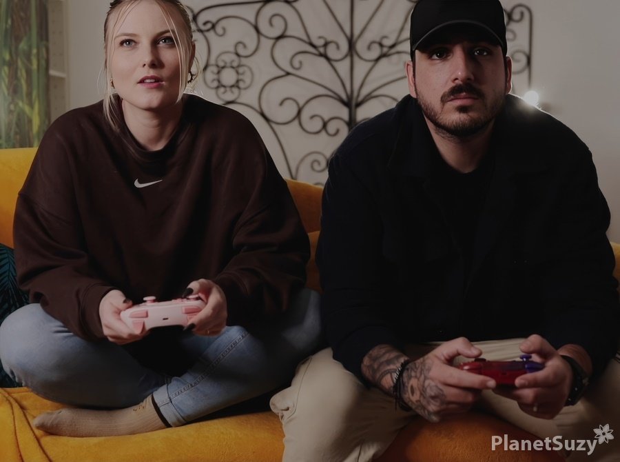 Faustine Perdrix - After Play In Mario We Try Our First Cosplay - Mario And Peach FullHD
