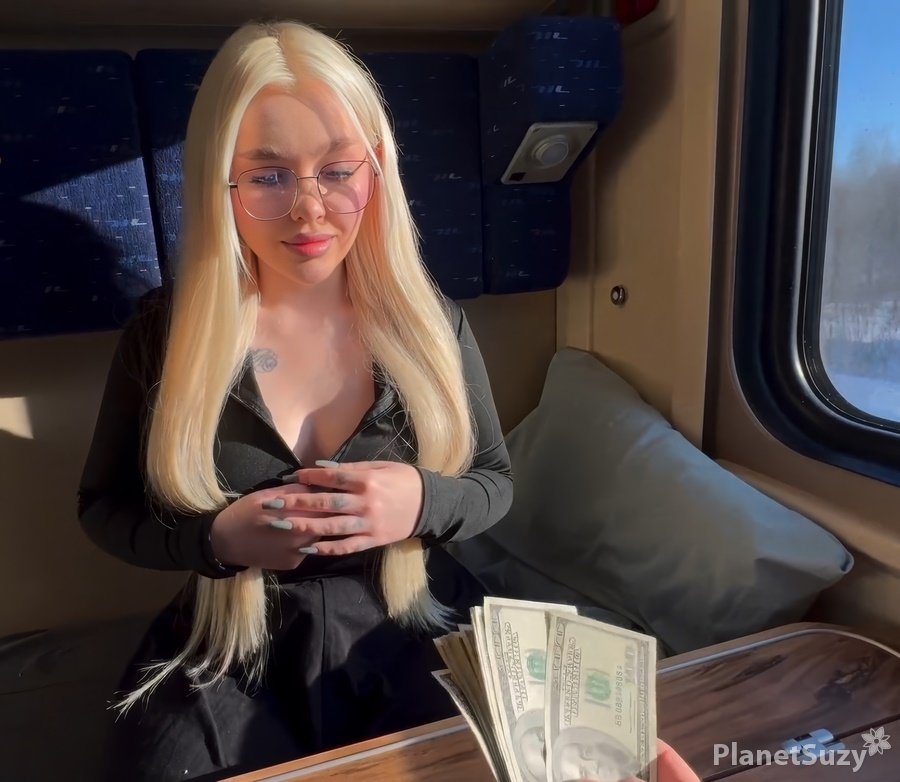 Blondessa - Pickup Hot Blonde Girl And Fuck On The Train FullHD