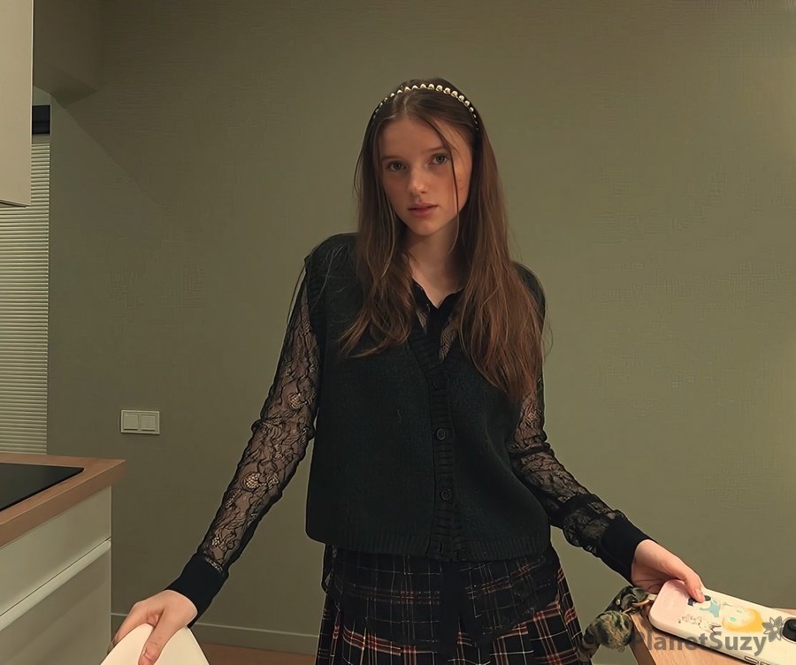 Kuporovaa Krupa - Stepbrother Teases Stepsister With Cock During Ovulation FullHD