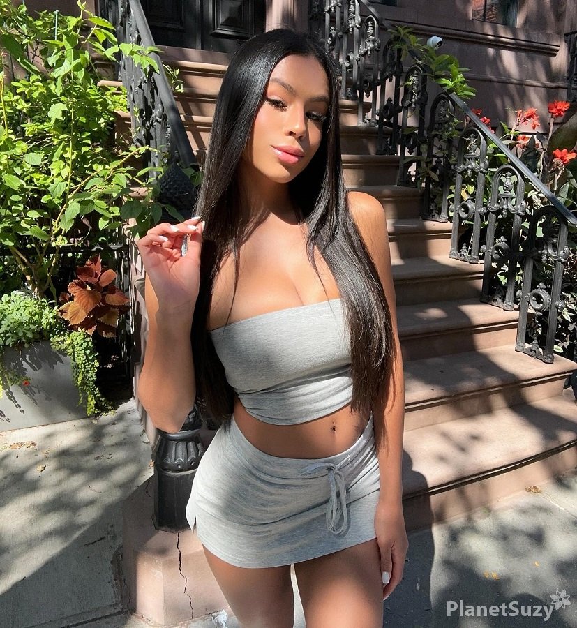 Autumn Falls - Amateur SexTape With Busty Latina Girl FullHD