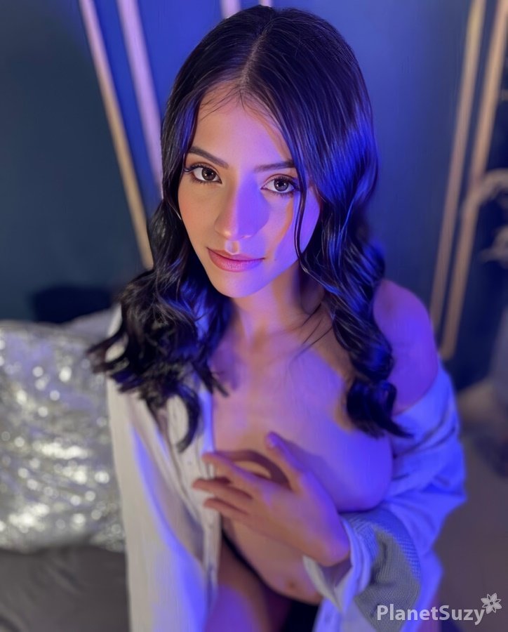 Palebabyy - A Young Girl Came To Her Friend For Sex FullHD