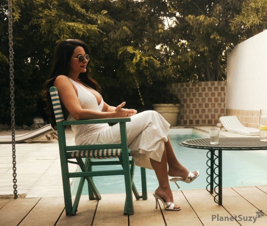 Mariska - A Luxurious Woman Got Herself A Young Lover UltraHD/4K