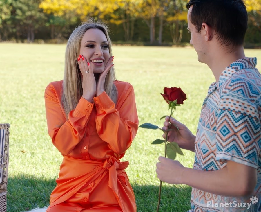 Micky Muffin - A Young Guy Took A Beautiful Milf On A Romantic Date FullHD