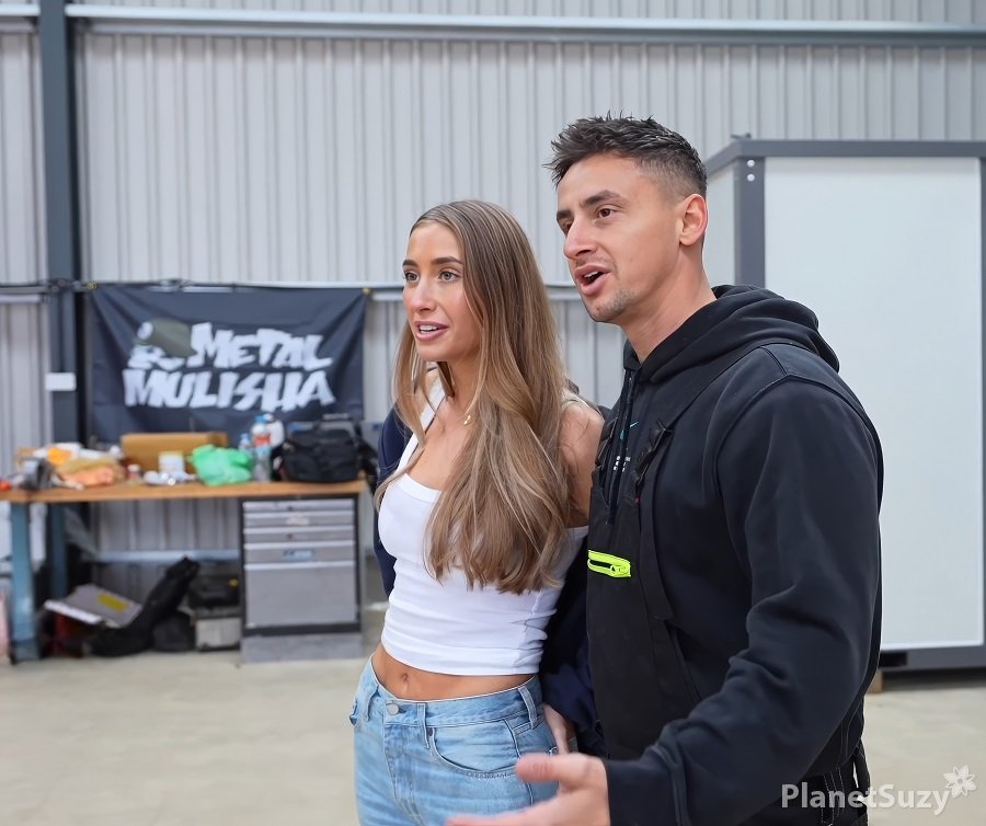 Lillian Phillips - Gang Bang Fuck On The Truck FullHD