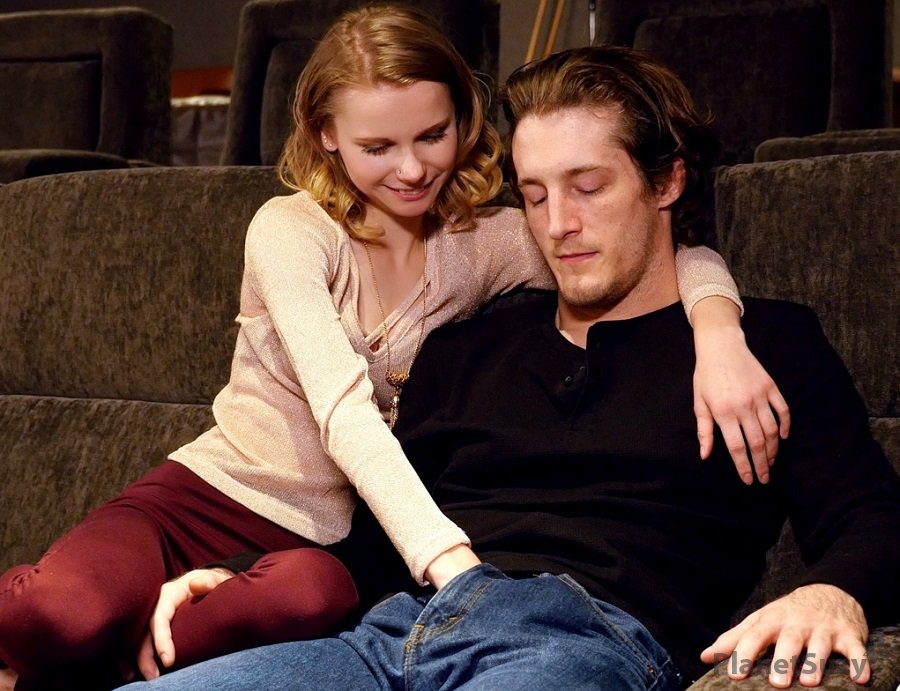 Catarina Petrov - Passion Sex In Cinema FullHD