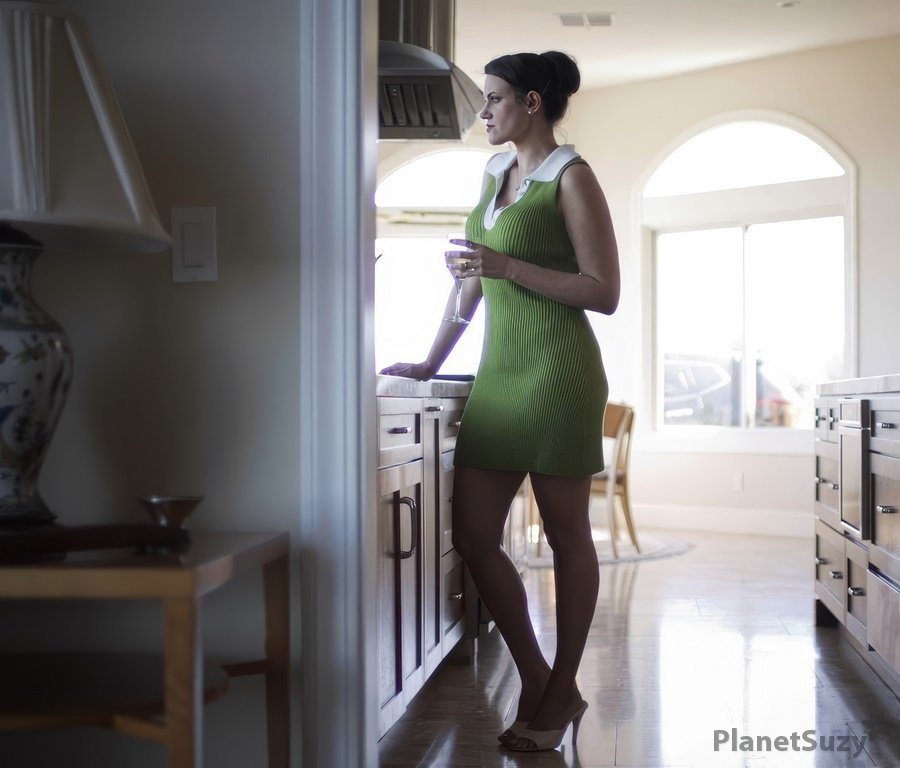 Penny Barber - Hot Stepmom With A Glass Of Wine Flirt With Stepson And Fuck With Him FullHD