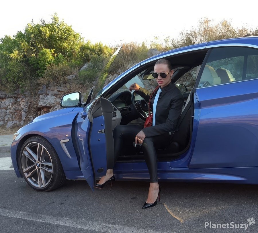 Angel Desert - LadyBoss In Leather Pants Masturbate In the Car UltraHD/4K