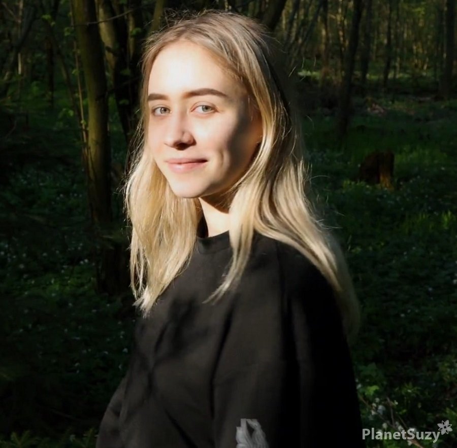 Molly Kelt - Sex In Forest FullHD