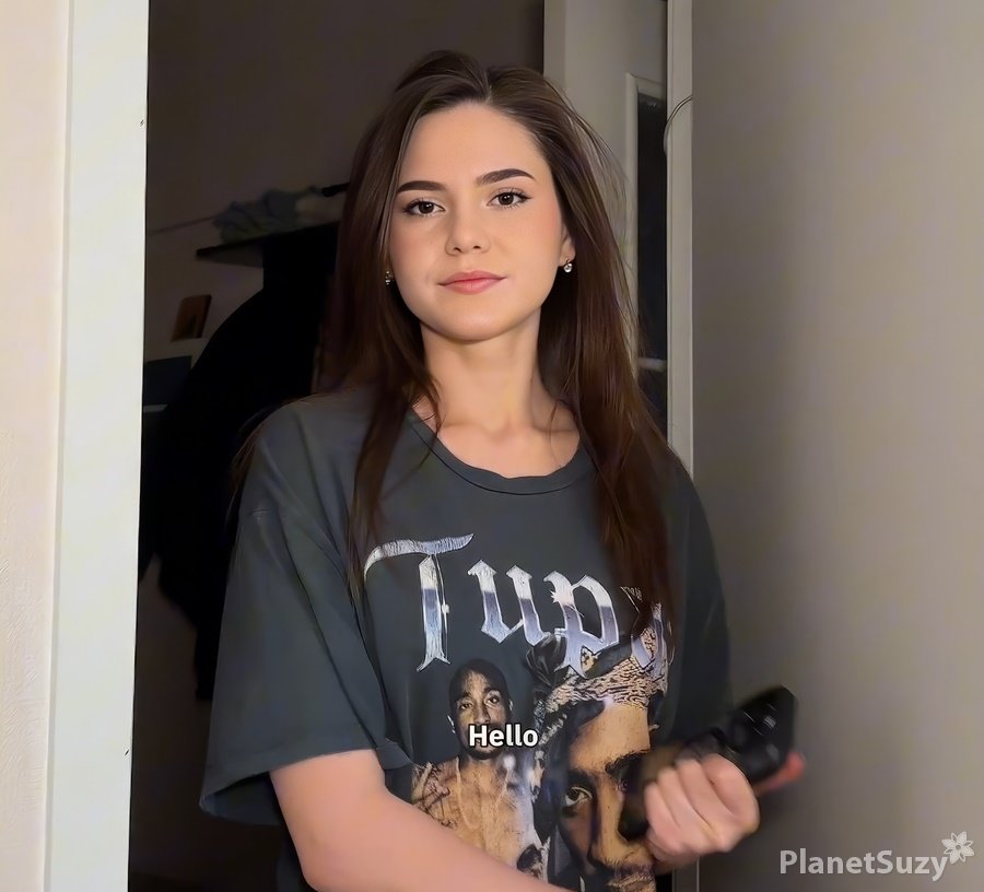 Kisselka - A New Girl Next Door Came To Visit For A Phone Charger And Stayed For Sex FullHD 1080p