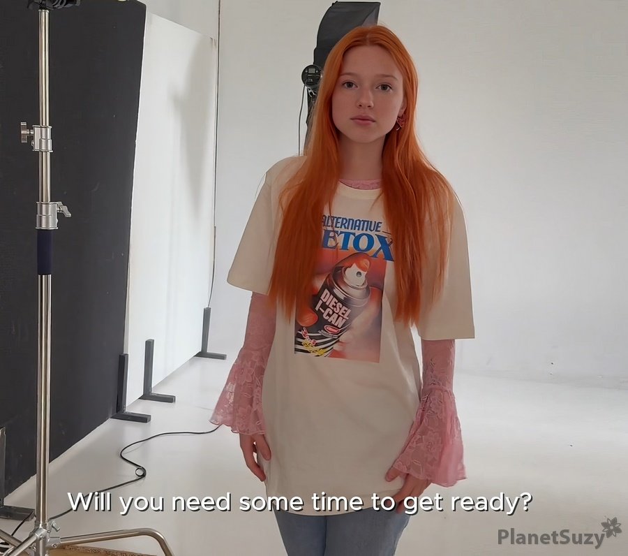 Kuporovaa Krupa - Sweet Young Girl Gives Herself To The Photographer During A Sexy Photoshoot FullHD 1080p