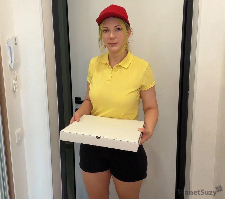 Lika Busy - The Pizza Delivery Girl Get Fucked FullHD 1080p