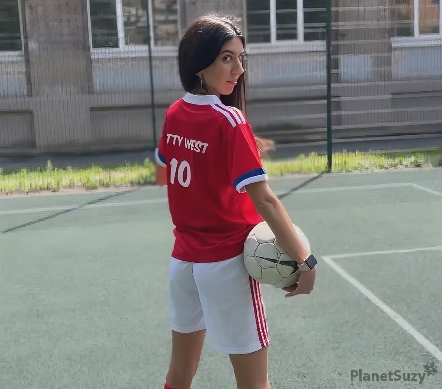 Katty West - Gets Anal Fucked While Watching The World Cup FullHD 1080p