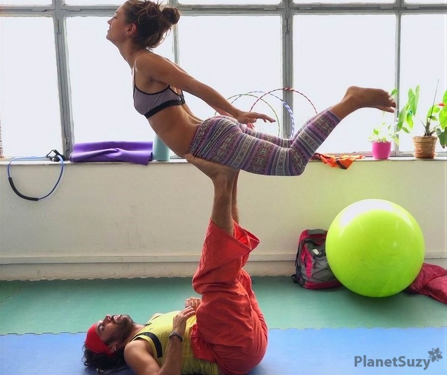 Julia Roca - Incredibly Flexible Girl Fucks in the Most Acrobatic Positions HD 720p