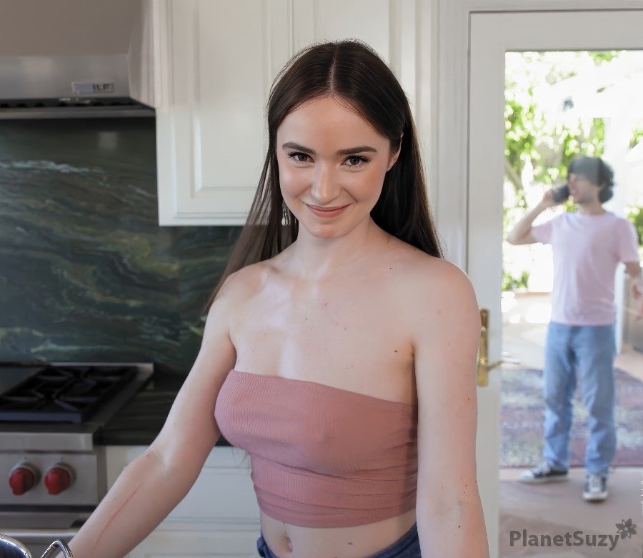 Hazel Moore - A Guy Flirts With His Best Friend's Stepsister FullHD 1080p