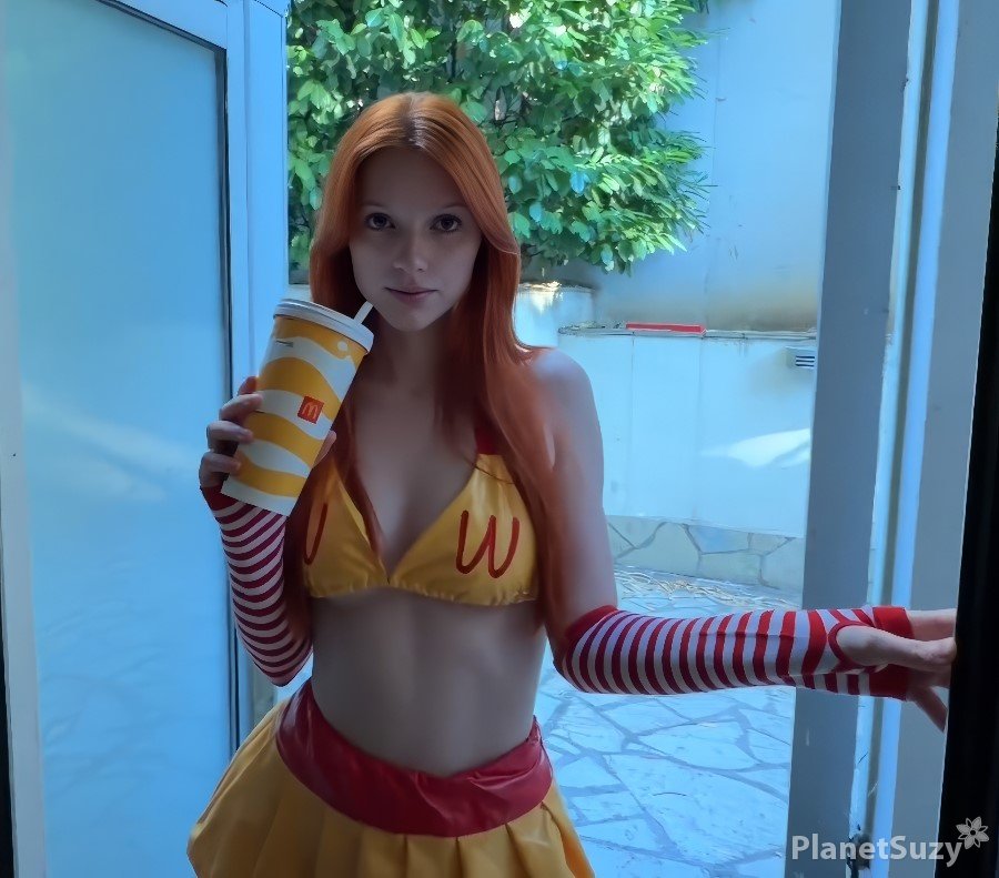 Kuporovaa Krupa - Sex with a Young Fast Food Delivery Girl FullHD 1080p